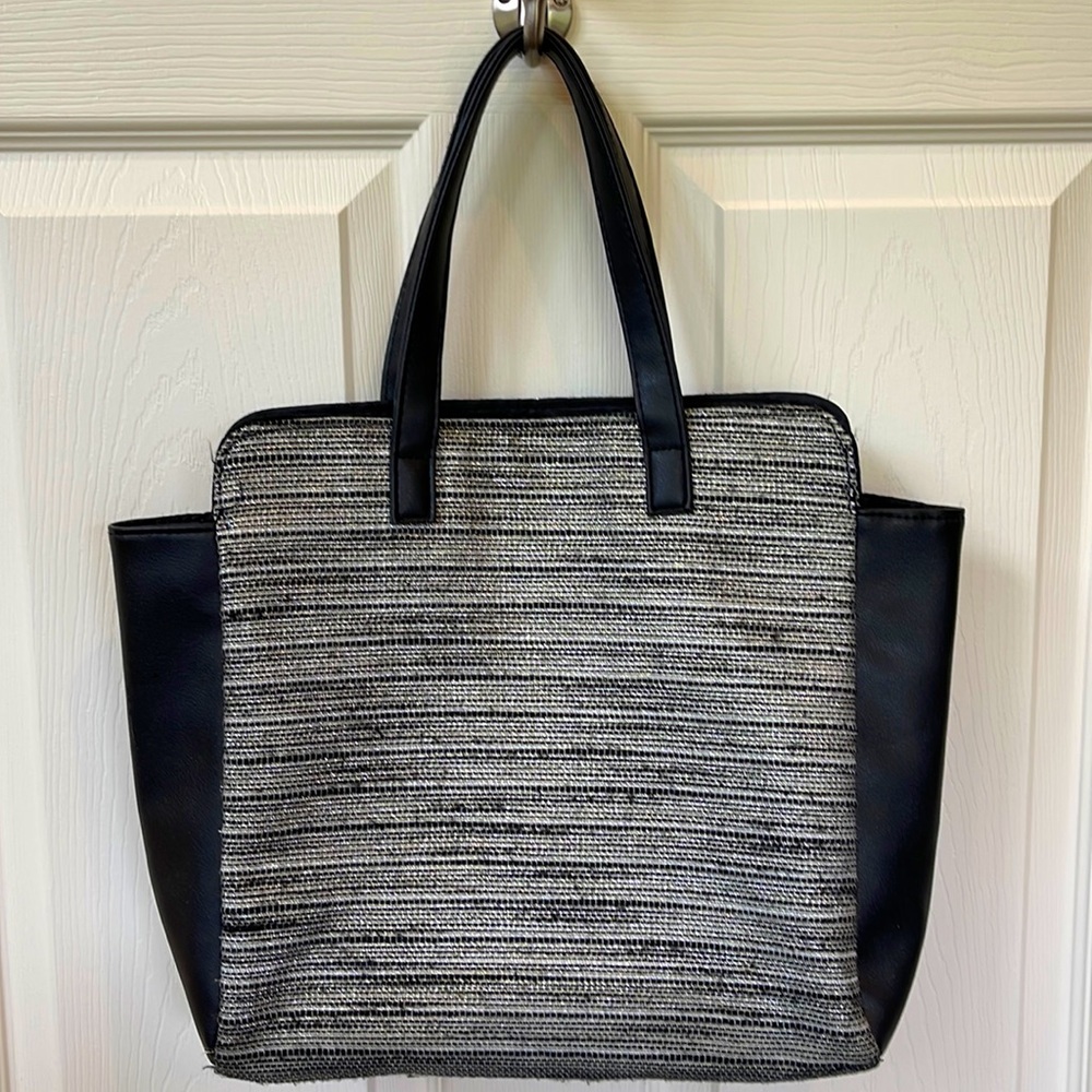 Metallic Stitch Lightweight Tote